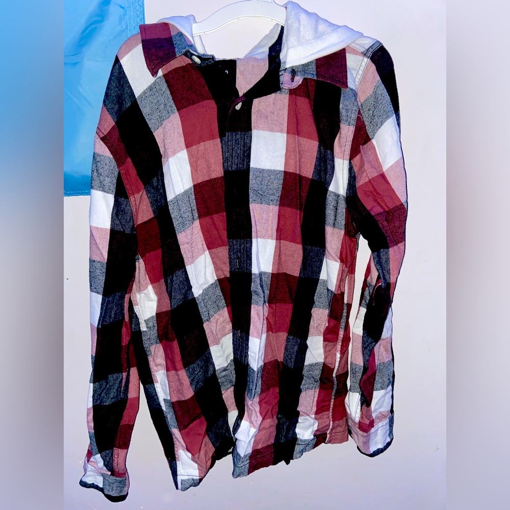 Red Hollister flannel w hood size L